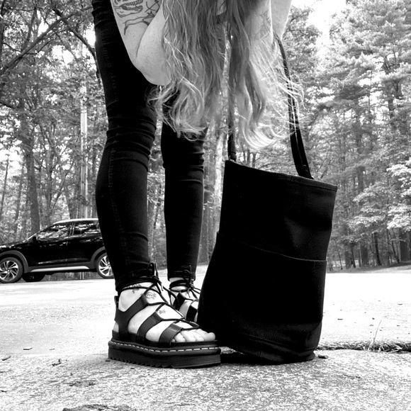 Meet your Posher, Samantha - Picture 1 of 1